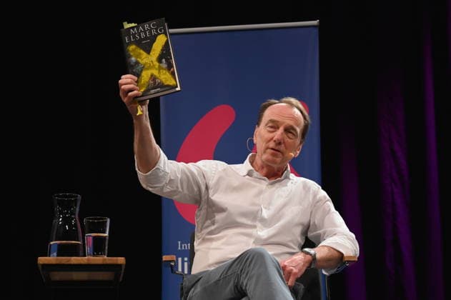 Der österreichische Autor Marc Elsberg liest und spricht auf der Lit.Cologne, dem internationalen Literaturfestival