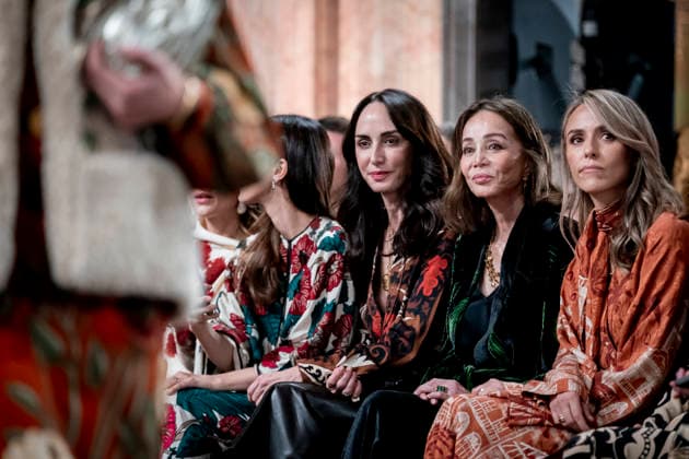 Johanna Ortizs fashion show at Mercedes Benz Fashion Week Madrid Isabel Preysler 2d during Johanna Ortizs fashion show that opens the next edition of Mercedes Benz Fashion Week Madrid, on March 17, 2026, in Madrid Spain Ortiz, a key figure in Latin American fashion, opens the official calendar of the Madrid fashion show in an emblematic setting of the city 17 MARCH 2026 FASHION MODEL SHOW MBFW DESIGNER A Pé Madrid Madrid Madrid Spain  Copyright: xA.xPÃ rezxMecax 7375134