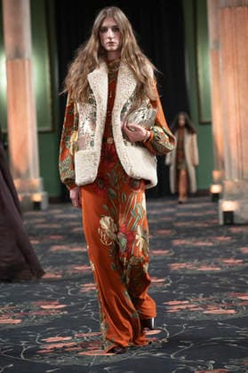 Johanna Ortiz - Mercedes-Benz Fashion Week Madrid A model walks the runway wearing a design by Johanna Ortiz during Mercedes-Benz Fashion Week de Madrid in IS Cervantes, 17 March 2026 Spain Madrid Spain Copyright: xAtilanoxGarciax xSOPAxImagesx photos09038