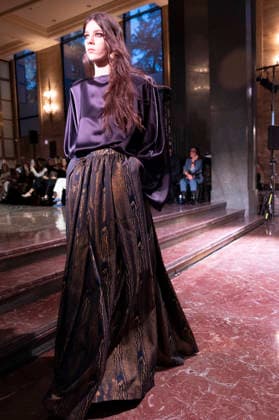 Juan Duyos - Mercedes-Benz Fashion Week Madrid A model walks the runway wearing a design by Juan Duyos during Mercedes-Benz Fashion Week de Madrid in IS Cervantes, 17 March 2026 Spain Madrid Spain Copyright: xAtilanoxGarciax xSOPAxImagesx photos08970