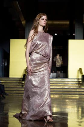 Juan Duyos - Mercedes-Benz Fashion Week Madrid A model walks the runway wearing a design by Juan Duyos during Mercedes-Benz Fashion Week de Madrid in IS Cervantes, 17 March 2026 Spain Madrid Spain Copyright: xAtilanoxGarciax xSOPAxImagesx photos08995