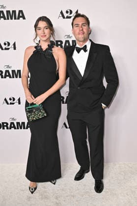 Madeleine White und Adrew Fedyk bei der Premiere des Kinofilms The Drama Das Drama - Noch mal auf Anfang in DGA Theater Complex . Los Angeles, 17.03.206