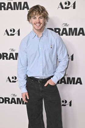 Jack Wright bei der Premiere des Kinofilms The Drama Das Drama - Noch mal auf Anfang in DGA Theater Complex . Los Angeles, 17.03.206