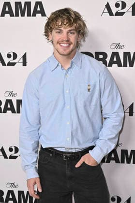 Jack Wright bei der Premiere des Kinofilms The Drama Das Drama - Noch mal auf Anfang in DGA Theater Complex . Los Angeles, 17.03.206