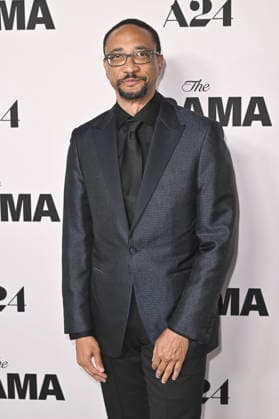 Damon Gupton bei der Premiere des Kinofilms The Drama Das Drama - Noch mal auf Anfang in DGA Theater Complex . Los Angeles, 17.03.206