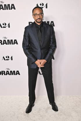 Damon Gupton bei der Premiere des Kinofilms The Drama Das Drama - Noch mal auf Anfang in DGA Theater Complex . Los Angeles, 17.03.206