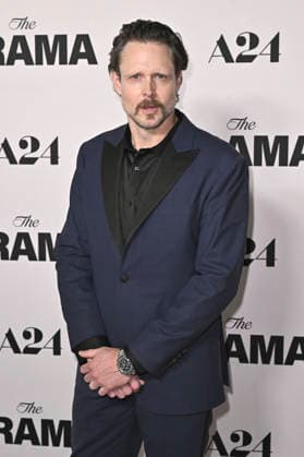 Michael Abbott Jr. bei der Premiere des Kinofilms The Drama Das Drama - Noch mal auf Anfang in DGA Theater Complex . Los Angeles, 17.03.206