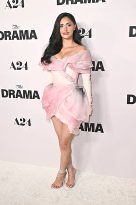 Leah Kateb bei der Premiere des Kinofilms The Drama Das Drama - Noch mal auf Anfang in DGA Theater Complex . Los Angeles, 17.03.206