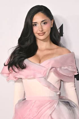 Leah Kateb bei der Premiere des Kinofilms The Drama Das Drama - Noch mal auf Anfang in DGA Theater Complex . Los Angeles, 17.03.206