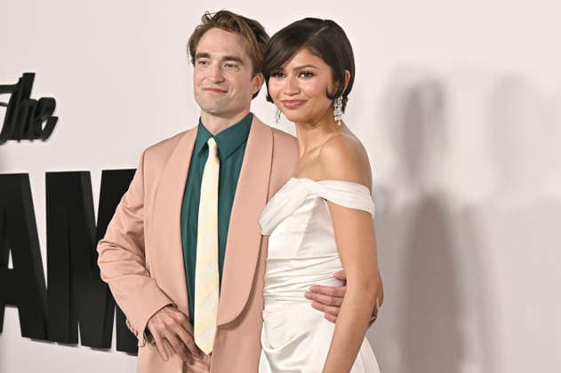 Robert Pattinson und Zendaya bei der Premiere des Kinofilms The Drama Das Drama - Noch mal auf Anfang in DGA Theater Complex . Los Angeles, 17.03.206