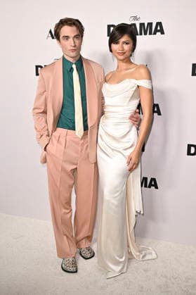Robert Pattinson und Zendaya bei der Premiere des Kinofilms The Drama Das Drama - Noch mal auf Anfang in DGA Theater Complex . Los Angeles, 17.03.206