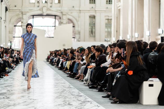 Juan Vidals fashion show at Mercedes Benz Fashion Week Madrid Model parades during Juan Vidals fashion show at Mercedes Benz Fashion Week Madrid, March 18, 2026, in Madrid Spain Juan Vidals fashion show is part of the opening day of Mercedes Benz Fashion Week Madrid 2026, where the designer from Alicante presents his new autumn-winter collection in the Crystal Gallery of the Palacio de Cibeles, after being distinguished with the National Designer Award 2026 of the catwalk 18 MARCH 2026 FASHION César Vallejo Rodrí Madrid Madrid Espana  Copyright: xCÃ sarxVallejoxRodriguezx 7376531