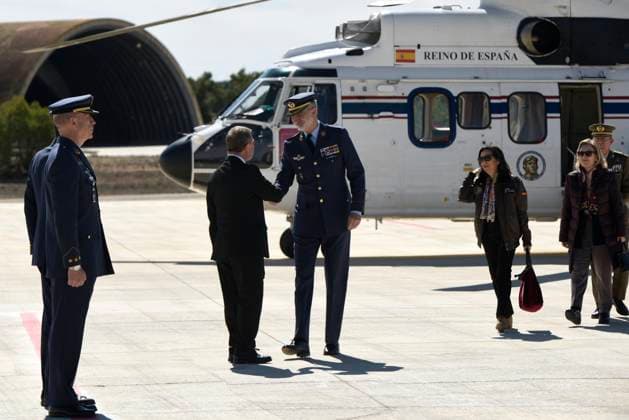 The King attends the Technological Demonstration Days of the Connected, Sustainable and Intelligent Air Base BASCI King Felipe VI c greets the President of Castilla La Mancha, Emiliano García Page 2i , together with the Minister of Defense, Margarita Robles 2d , attends the Technological Demonstration Days of the Connected, Sustainable and Intelligent Air Base BACSI , at the Los Llanos Air Base, on March 18, 2026, in Albacete, Castilla La Mancha Spain The Kings visit is part of the inauguration of the BACSI 2026 Technology Demonstration Days, an Air and Space Army exercise that showcases digitalization, connectivity and sustainability projects for air bases, with the presence of companies, universities and demonstrations at Los Llanos Air Copyright: xVictorxFernandezx 7376672
