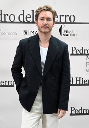 Photocall of Pedro del Hierros fashion show at Mercedes Benz Fashion Week Madrid Nacho Aragón and Bea Gimeno pose at the photocall of Pedro del Hierros fashion show at the 83rd edition of Mercedes Benz Fashion Week Madrid, at the Galería de Cristal del Palacio de Cibeles, on March 18, 2026, in Madrid Spain This years edition will be held from March 17 to 22 FAMOUS PEDRO DEL HIERRO SHOW José Madrid Madrid Madrid Spain  Copyright: xJosÃ xOlivax 7376928