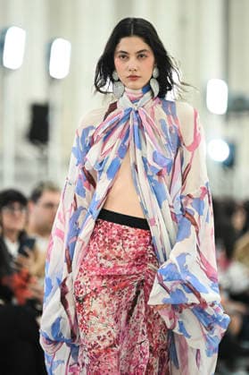 Juan Vidal - Mercedes-Benz Fashion Week Madrid, Spain - 18 Mar 2026 A model walks the runway wearing a design by Juan Vidal during Mercedes-Benz Fashion Week de Madrid in IFEMA. Madrid Spain Copyright: xAtilanoxGarciax xSOPAxImagesx photos09077