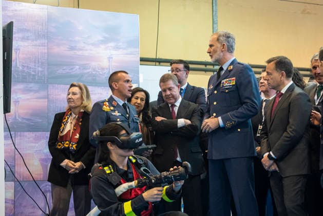 The King attends the Technological Demonstration Days of the Connected, Sustainable and Intelligent Air Base BASCI King Felipe VI together with the President of Castilla La Mancha, Emiliano García Page, attends the Technological Demonstration Days of the Connected, Sustainable and Intelligent Air Base BACSI , at the Los Llanos Air Base, on March 18, 2026, in Albacete, Castilla La Mancha Spain The Kings visit is part of the inauguration of the BACSI 2026 Technology Demonstration Days, an Air and Space Army exercise that shows digitalization, connectivity and sustainability projects for air bases, with the presence of companies, universities and demonstrations at Los Llanos Air Base 18 MARCH 2026 Víctor Ferná Albacete Castilla La Mancha Alba Copyright: xVictorxFernandezx 7377370