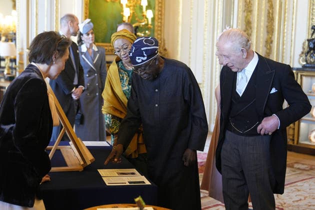 . 18 03 2026. Windsor , United Kingdom. King Charles III, Queen Camilla ,Prince William and Kate Middleton, the Prince and Princess of Wales, with President of Nigeria Bola Ahmed Tinubu and First Lady Oluremi Tinubu ,as they view items related to Nigeria from the Royal Collection exhibition, in the Green Drawing Room at Windsor Castle, on the first day of their state visit to the UK.  xi-Imagesx xPoolx IIM-26645-0097