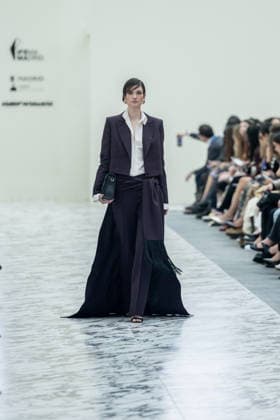 Isabel Sanchís fashion show at Mercedes Benz Fashion Week Madrid A model during the Isabel Sanchís fashion show at Mercedes Benz Fashion Week Madrid, March 18, 2026, in Madrid Spain The Isabel Sanchís fashion show is part of the opening day of Mercedes Benz Fashion Week Madrid 2026, dedicated to haute couture and sophistication, where the designer presents her new party and bridal proposals in the Crystal Gallery of the Palacio de Cibeles to specialized press and guests 18 MARCH 2026 FASHION SHOW MODEL MODEL DESIGNER SHOWCASE COLLECTION MBFWM Madrid Madrid Espana  Copyright: xRicardoxRubiox 7377564