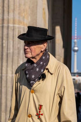 Feierstunde Aktion 18. März Deutschland, Berlin, 18.03.2026, Initiator Volker Schröter, Brandenburger Tor, Â
