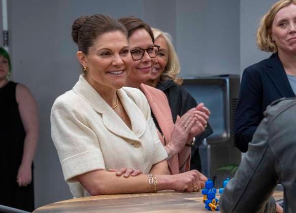 March 18, 2026, Austin, Tx, USA: Her Royal Highness HRH CROWN PRINCESS VICTORIA OF SWEDEN visits incubator Capital Factory in Austin on the final day March 18, 2026 of the SXSW Music Festival in downtown Austin. The Princess is on a four-day swing advancing Sweden s interest in the U.S. At right is Minister of Foreign Affairs FM MALMER STENERGARD. Austin USA  - ZUMAd150 20260318_znp_d150_021 Copyright: xBobxDaemmrichx