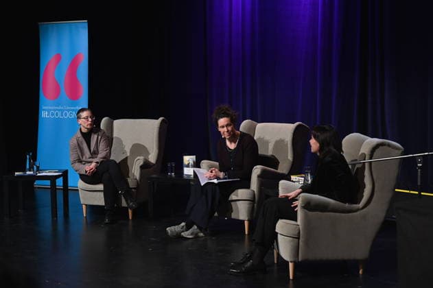 Autorin Claudia Dathe, Monika Rinck und Tanja Maljartschuk, l-r, liest und spricht auf der Bühne auf der Lit.Cologne, dem internationalen Literaturfestival zum Thema Geschrieben in einer verbotenen Sprache: die Ukrainische Bibliothek