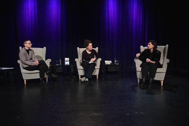 Autorin Claudia Dathe, Monika Rinck und Tanja Maljartschuk, l-r, liest und spricht auf der Bühne auf der Lit.Cologne, dem internationalen Literaturfestival zum Thema Geschrieben in einer verbotenen Sprache: die Ukrainische Bibliothek
