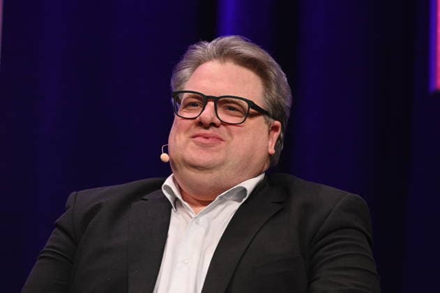 freier Redner, Kulturmanager und Veranstalter Felix Mauser liest und spricht auf der Lit.Cologne, dem internationalen Literaturfestival