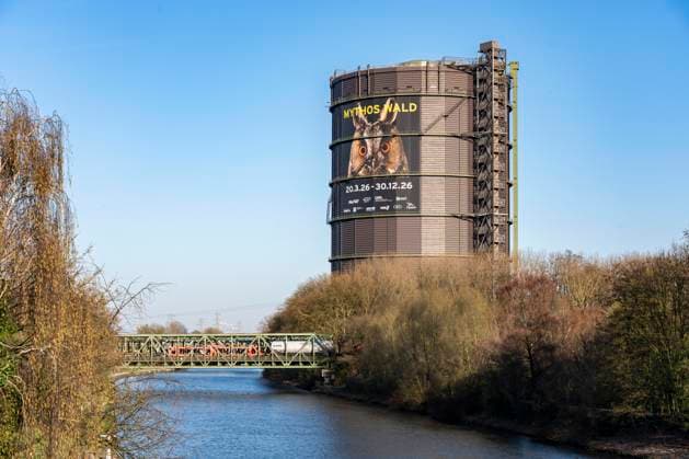 Neue Ausstellung im Gasometer Oberhausen, Rhein-Herne-Kanal, Mythos Wald, auf 3 Ebenen und mit mehreren Thematischen Kapiteln zeigt die Ausstellung die Diversität der Wälder der Welt mit Bildern, Videos und Exponaten, Rhein-Herne-Kanal, NRW, Deutschland, Mythos Wald Oberhausen