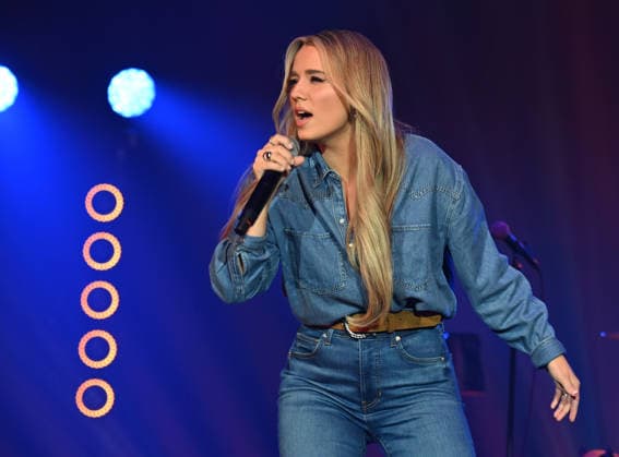 Warner Records Nashville -CRS 2026 Gabby Barrett onstage at Warner Records Nashville Lunch and Performance during CRS 2026 at the Omni Nashville Hotel on March 18, 2026 in Nashville, Tennessee. Nashville Omni Nashville Tennessee USA Copyright: xTammiexArroyo AFF-USA.comx