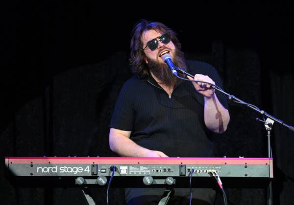 Warner Records Nashville -CRS 2026 Thomas Edwards onstage at Warner Records Nashville Lunch and Performance during CRS 2026 at the Omni Nashville Hotel on March 18, 2026 in Nashville, Tennessee. Nashville Omni Nashville Tennessee USA Copyright: xTammiexArroyo AFF-USA.comx