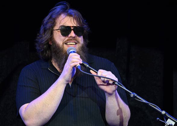 Warner Records Nashville -CRS 2026 Thomas Edwards onstage at Warner Records Nashville Lunch and Performance during CRS 2026 at the Omni Nashville Hotel on March 18, 2026 in Nashville, Tennessee. Nashville Omni Nashville Tennessee USA Copyright: xTammiexArroyo AFF-USA.comx