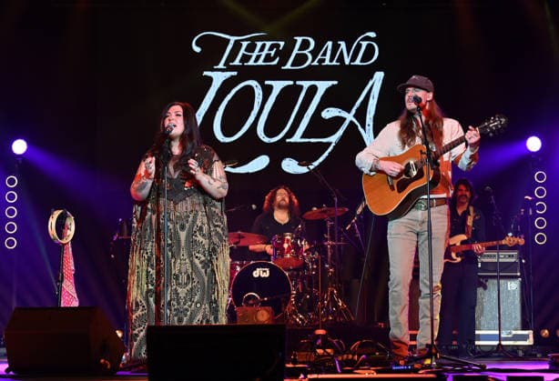 Warner Records Nashville -CRS 2026 The Band Loula, Logan Simmons and Malachi Mills onstage at Warner Records Nashville Lunch and Performance during CRS 2026 at the Omni Nashville Hotel on March 18, 2026 in Nashville, Tennessee. Nashville Omni Nashville Tennessee USA Copyright: xTammiexArroyo AFF-USA.comx