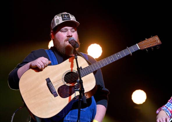 Warner Records Nashville -CRS 2026 Allen Hacker from The Creekers onstage at Warner Records Nashville Lunch and Performance during CRS 2026 at the Omni Nashville Hotel on March 18, 2026 in Nashville, Tennessee. Nashville Omni Nashville Tennessee USA Copyright: xTammiexArroyo AFF-USA.comx