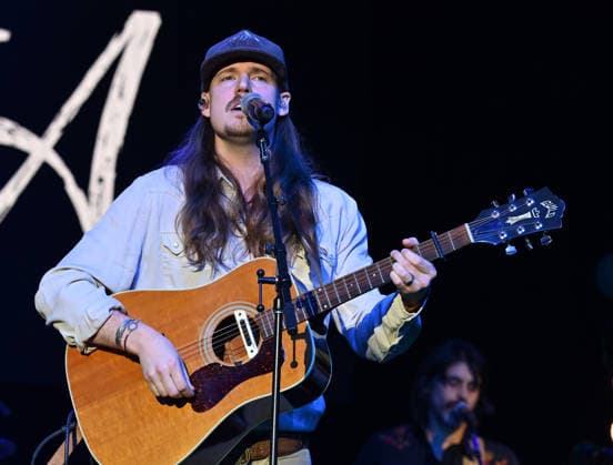 Warner Records Nashville -CRS 2026 Malachi Mills from The Band Loula onstage at Warner Records Nashville Lunch and Performance during CRS 2026 at the Omni Nashville Hotel on March 18, 2026 in Nashville, Tennessee. Nashville Omni Nashville Tennessee USA Copyright: xTammiexArroyo AFF-USA.comx
