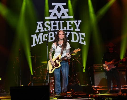 Warner Records Nashville -CRS 2026 Ashley McBryde onstage at Warner Records Nashville Lunch and Performance during CRS 2026 at the Omni Nashville Hotel on March 18, 2026 in Nashville, Tennessee. Nashville Omni Nashville Tennessee USA Copyright: xTammiexArroyo AFF-USA.comx