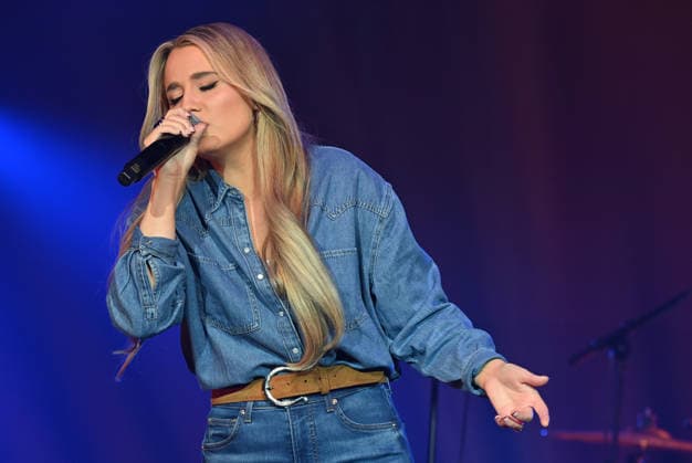 Warner Records Nashville -CRS 2026 Gabby Barrett onstage at Warner Records Nashville Lunch and Performance during CRS 2026 at the Omni Nashville Hotel on March 18, 2026 in Nashville, Tennessee. Nashville Omni Nashville Tennessee USA Copyright: xTammiexArroyo AFF-USA.comx
