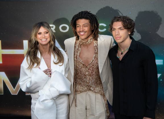 Heidi Klum, Henry Samuel and Elias Becker arrive on the red carpet at the premiere of Project Hail Mary at Josie Robertson Plaza on Wednesday, March 18, 2026 in New York City.  NYP20260318519 SERENAxXUxNING