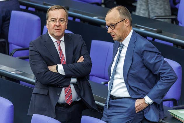 Bundestag Boris Pistorius (SPD), Bundesminister der Verteidigung und Bundeskanzler Friedrich Merz (CDU), im Deutschen Bundestag am 18.03.26 in Berlin. Berlin Berlin Deutschland Bundestag