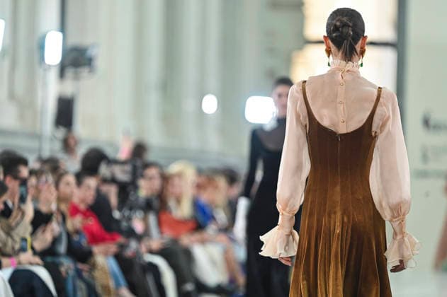 Claro Couture - Mercedes-Benz Fashion Week Madrid A model walks the runway wearing a design by Claro Couture during Mercedes-Benz Fashion Week de Madrid in IFEMA, 18 March 2026 Spain Madrid Spain Copyright: xAtilanoxGarciax xSOPAxImagesx photos09185