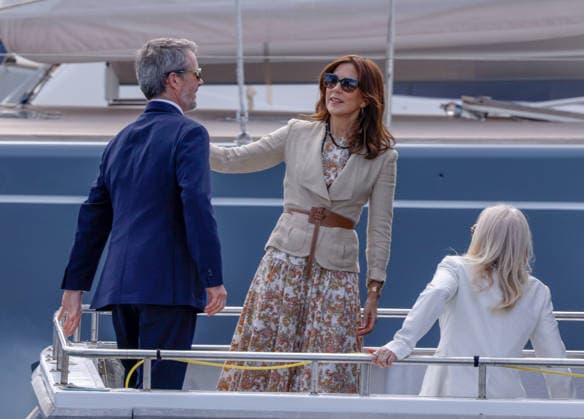 DENMARK ROYALS AUSTRALIA VISIT, King Frederik X of Denmark and Queen Mary of Denmark embark the Institute for Marine and Antarctic Studies (IMAS) vessel to view the kelp conservation forest at the Alum Cliffs Marine Reserve in Hobart, Tasmania, Thursday, March 19, 2026. Denmark s King Frederik X and Queen Mary are on a five-day state visit to Australia. ( NO ARCHIVING HOBART TASMANIA AUSTRALIA  Copyright: xROBxBLAKERSx 20260319136713784202