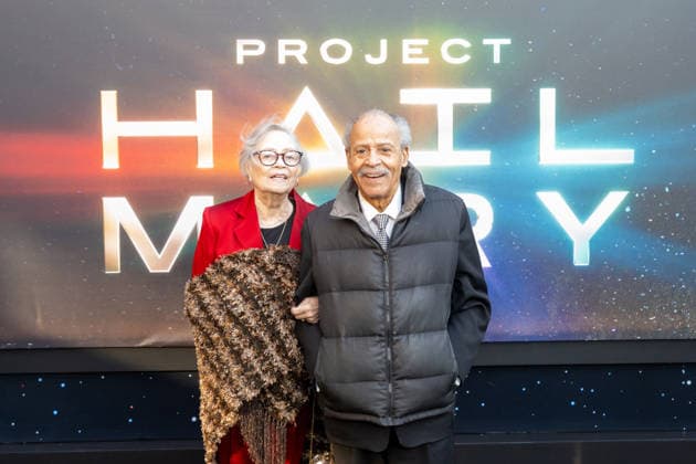 Project Hail Mary New York Premiere, New York, USA - 18 Mar 2026 (L-R) Barbara Dwight and Ed Dwight attend Project Hail Mary New York premiere at Lincoln Center on March 18, 2026 in New York City. New York United States Copyright: xRonxAdarx xSOPAxImagesx _radar_phm_20260318_00913