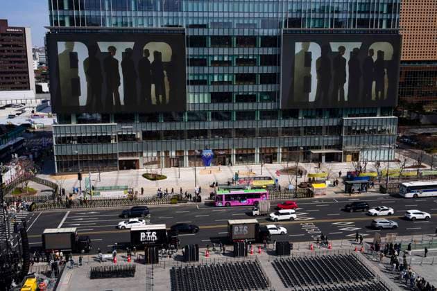March 19, 2026, Seoul, South Korea: Advertisements for the comeback concert of the K-pop boy band BTS are visible at the concertÃ¢â‚¬â ¢s venue in Gwanghwamun Square on Thursday, March 19, 2026 in Seoul, South Korea. All seven members of BTS, which has been on hiatus since 2022 due to compulsory military service, are returning in a free concert on March 21, 2026 for their upcoming new album ARIRANG. Seoul South Korea - ZUMAh163 20260319_znp_h163_007 Copyright: xJintakxHanx
