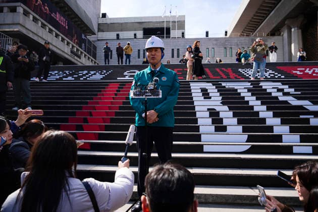 March 19, 2026, Seoul, South Korea: Seoul mayor OH SE-HOON gives a press briefing at a staircase near the venue for the comeback concert of the K-pop boy band BTS in Gwanghwamun Square on Thursday, March 19, 2026 in Seoul, South Korea. All seven members of BTS, which has been on hiatus since 2022 due to compulsory military service, are returning in a free concert on March 21, 2026 for their upcoming new album ARIRANG. Seoul South Korea - ZUMAh163 20260319_znp_h163_032 Copyright: xJintakxHanx