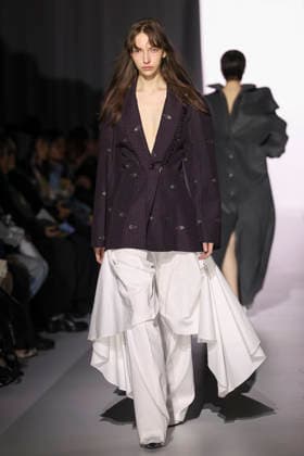 March 19, 2026, Tokyo, Japan: Models wearing fashion brand YOHEI OHNO walk down the runway during the Rakuten Fashion Week TOKYO 2026 Autumn Winter Collection. The fashion week runs from March 16 to 21. Tokyo Japan  - ZUMAm191 20260319_aap_m191_004 Copyright: xRodrigoxReyesxMarinx