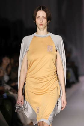 March 19, 2026, Tokyo, Japan: A model wearing fashion brand YOHEI OHNO walks down the runway during the Rakuten Fashion Week TOKYO 2026 Autumn Winter Collection. The fashion week runs from March 16 to 21. Tokyo Japan  - ZUMAm191 20260319_aap_m191_019 Copyright: xRodrigoxReyesxMarinx