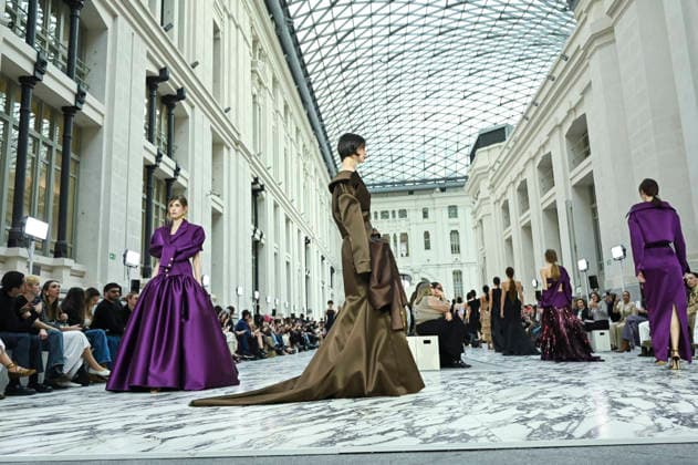 Mercedes-Benz Fashion Week in Madrid , Spain -18 MAR 2026. A model walks the runway wearing a design by Isabel Sanchis during Mercedes-Benz Fashion Week de Madrid in IFEMA, 18 March 2026 Spain Madrid Spain Copyright: xAtilanoxGarciax xSOPAxImagesx photos09344