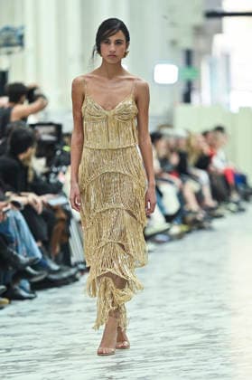 Mercedes-Benz Fashion Week in Madrid , Spain -18 MAR 2026. A model walks the runway wearing a design by Isabel Sanchis during the Mercedes-Benz Fashion Week de Madrid in IFEMA. Madrid Spain Copyright: xAtilanoxGarciax xSOPAxImagesx photos09315