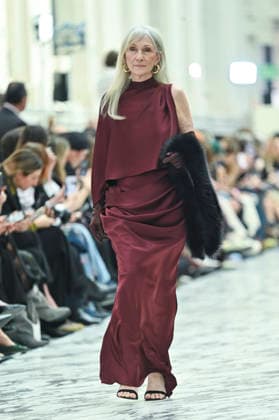 Mercedes-Benz Fashion Week in Madrid , Spain -18 MAR 2026. A model walks the runway wearing a design by Isabel Sanchis during the Mercedes-Benz Fashion Week de Madrid in IFEMA. Madrid Spain Copyright: xAtilanoxGarciax xSOPAxImagesx photos09262