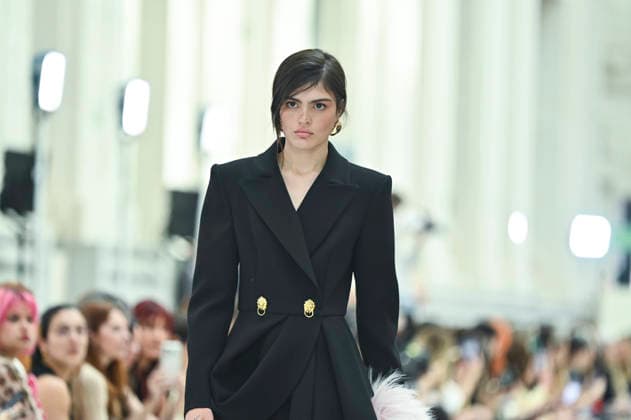 Mercedes-Benz Fashion Week in Madrid , Spain -18 MAR 2026. A model walks the runway wearing a design by Isabel Sanchis during the Mercedes-Benz Fashion Week de Madrid in IFEMA. Madrid Spain Copyright: xAtilanoxGarciax xSOPAxImagesx photos09258