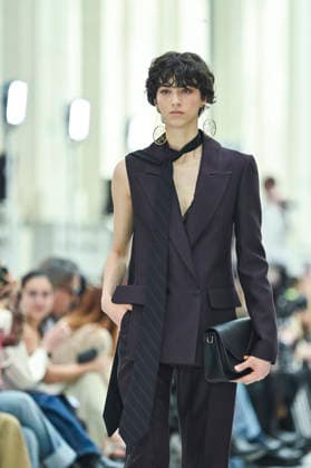 Mercedes-Benz Fashion Week in Madrid , Spain -18 MAR 2026. A model walks the runway wearing a design by Isabel Sanchis during the Mercedes-Benz Fashion Week de Madrid in IFEMA. Madrid Spain Copyright: xAtilanoxGarciax xSOPAxImagesx photos09246